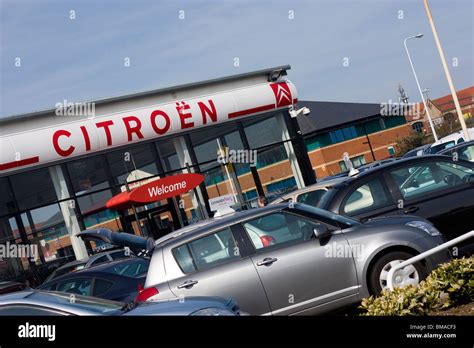 citroen auto dealers.